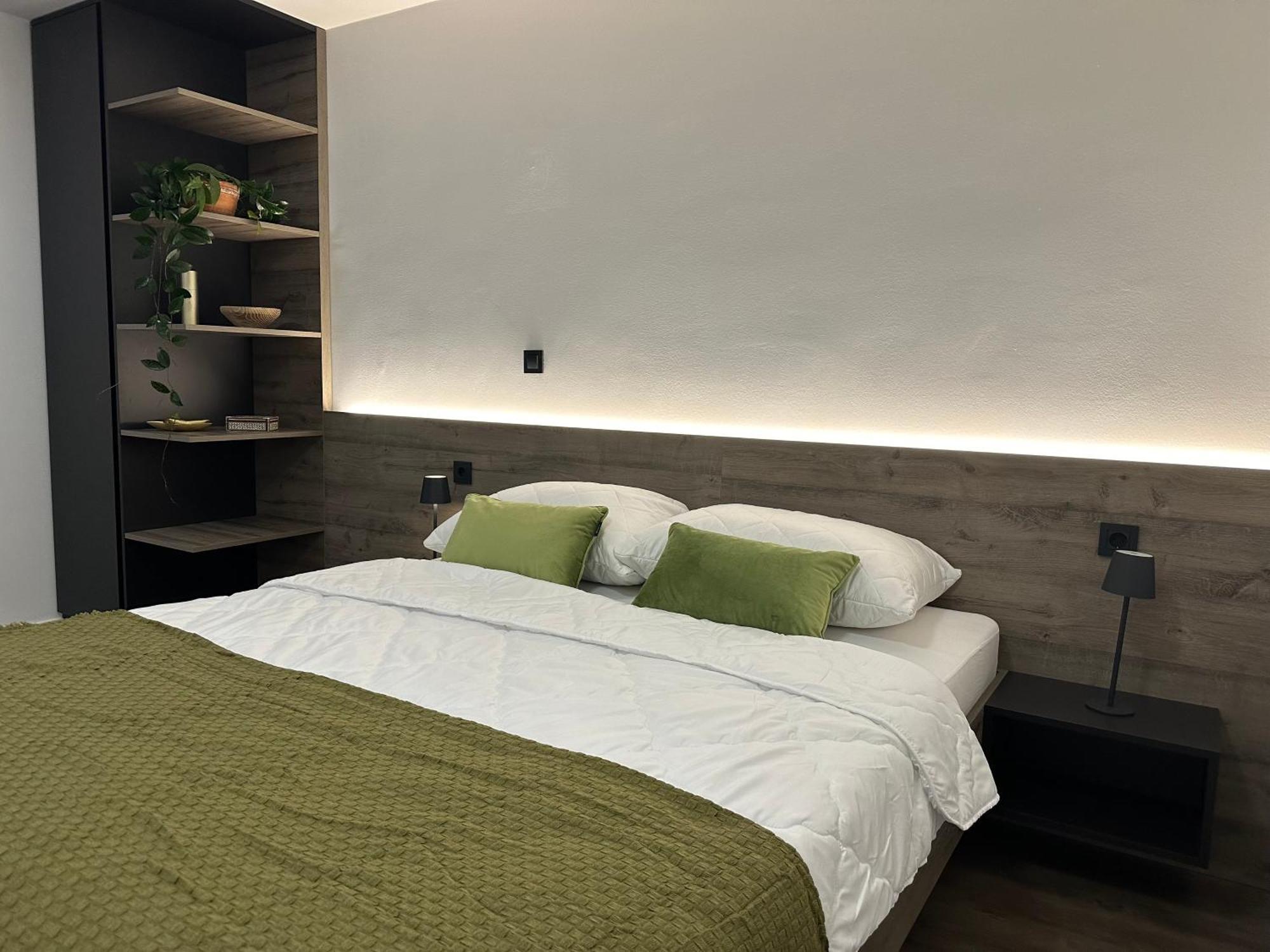 4 Elements Glamping & Apartments بليد المظهر الخارجي الصورة