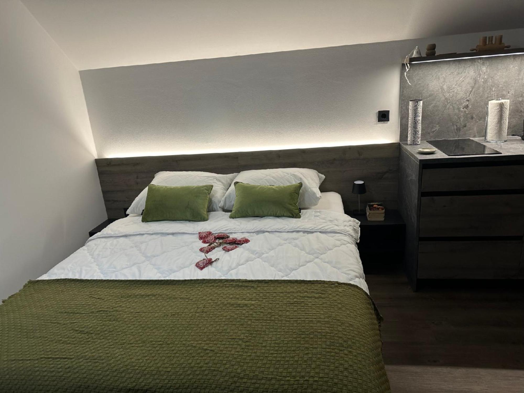 4 Elements Glamping & Apartments بليد المظهر الخارجي الصورة